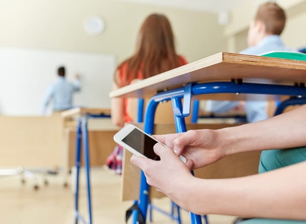 Handyverbot in Schulen?